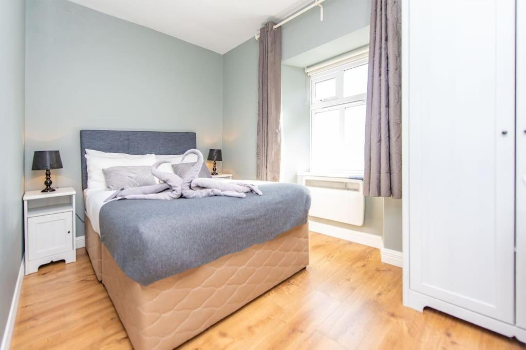 גלוואיי Clonbur House - Two Bedroom Village Apartment מראה חיצוני תמונה